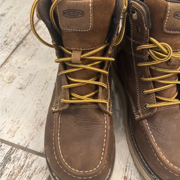 Keen Cincinnati Boots - Picture 5 of 11